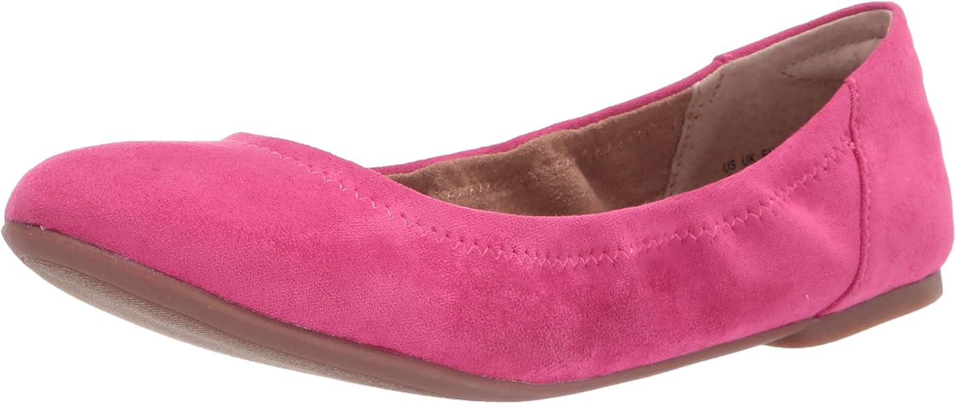 Product details Material composition100% synthetic Sole material Thermoplastic rubber (TPR) Shaft height Low-top Outer material Synthetic leather