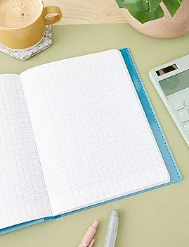 Clairefontaine 951402C Un Cahier Agrafé Koverbook Bleu - 17x22 cm - 96 Pages Grands Carreaux - Papier Blanc 90 g - Couverture Polypro
