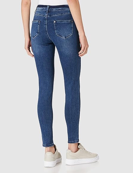 find. Women's Skinny Jeans