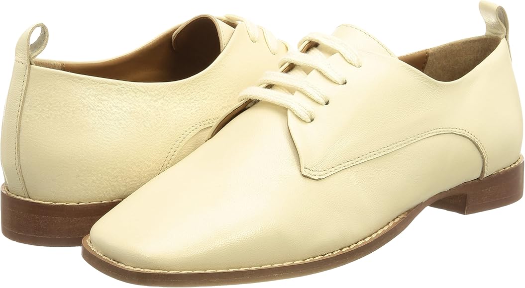 trouver. Oxfords pour femmes